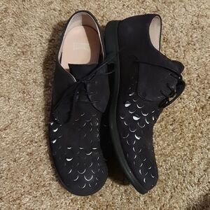 Camper Twins Fish Scale Reflective Oxfords sz 36/6